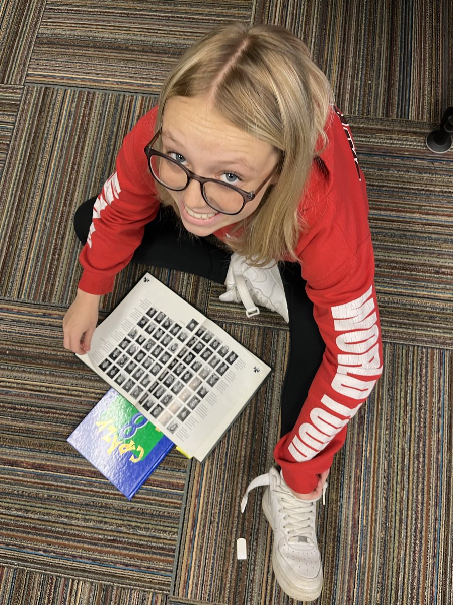 therockyearbk's tweet photo. Ava looking for her mom in old high school yearbooks.
📖 Yearbook Staff #JustWatchUsYBK @HJYearbook #nationalyearbook #ybkweek #rocknation https://t.co/b6BydhuAPy