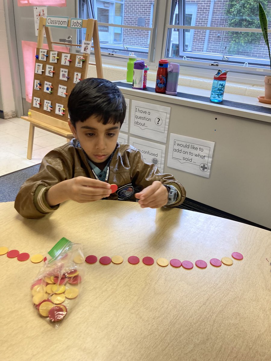 Creating and talking about patterns in kdg <a href="/GlebeAPS/">Glebe Elementary APS</a>