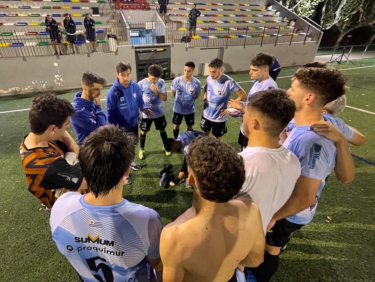 Liga Universitaria de Deportes (@lud_oficial) on Twitter photo ¡ɢᴀɴᴀᴍᴏꜱ! 🇺🇾⚽️💪🏼
La selección #Mayor de #futbol de la <a href="/LUD_Oficial/">Liga Universitaria de Deportes</a> debutó con triunfo en 🇪🇸 venciendo a <a href="/FCJoanenc1923/">FC Joanenc</a> por 2 a 1 🙌🏻
Los goles fueron anotados por Tomás Vignoli y Biaggio Monzillo ⚽️👌🏼
¡Felicitaciones, muchachos!
#SomosLaLiga ¡ɢᴀɴᴀᴍᴏꜱ! 🇺🇾⚽️💪🏼
La selección #Mayor de #futbol de la <a href="/LUD_Oficial/">Liga Universitaria de Deportes</a> debutó con triunfo en 🇪🇸 venciendo a <a href="/FCJoanenc1923/">FC Joanenc</a> por 2 a 1 🙌🏻
Los goles fueron anotados por Tomás Vignoli y Biaggio Monzillo ⚽️👌🏼
¡Felicitaciones, muchachos!
#SomosLaLiga