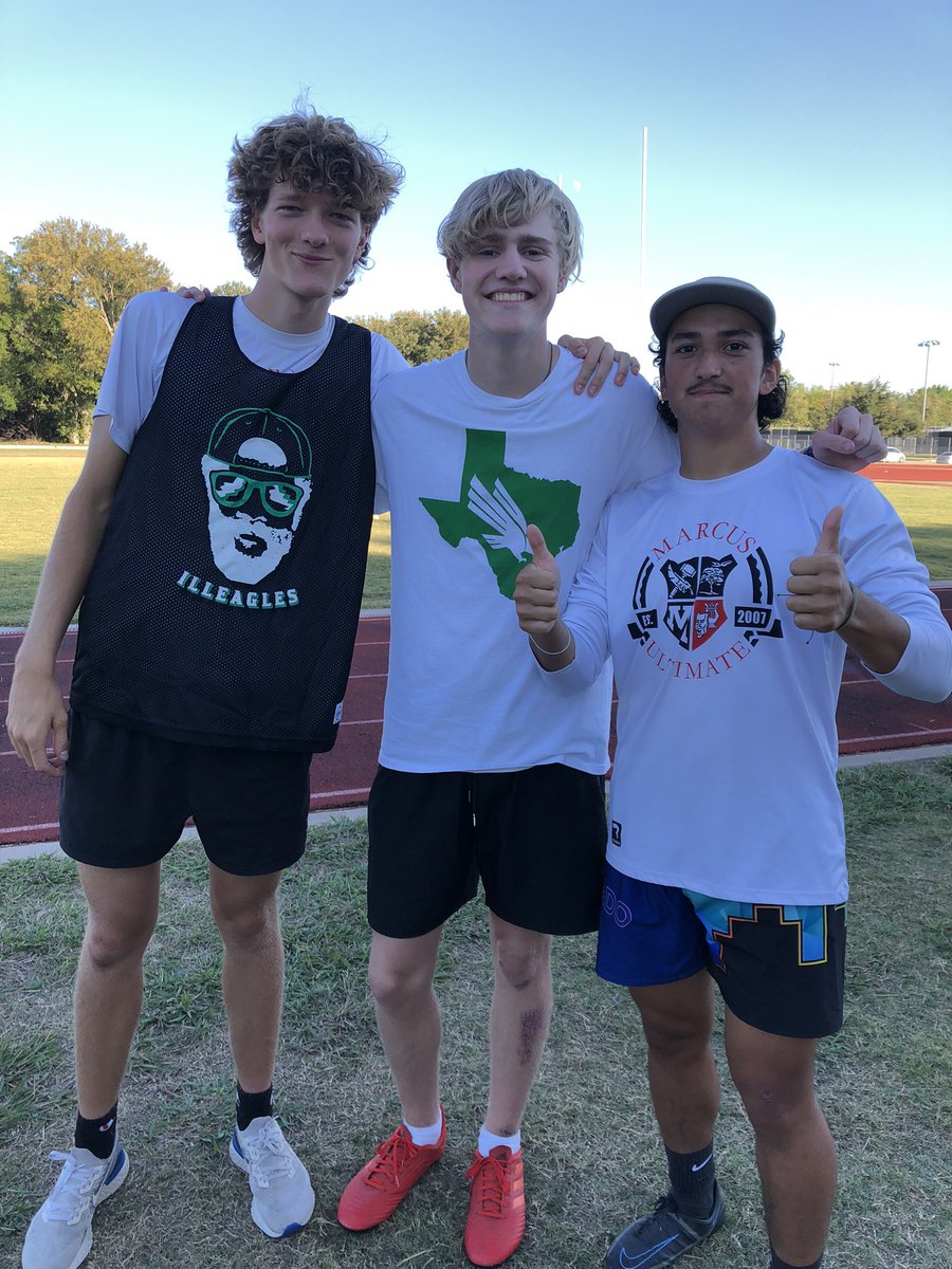 marcus_ultimate's tweet photo. Thank you again @UltimateUnt players &amp; Marcus alumni for coming out to coach &amp; practice with us! We appreciate you! ❤️💚 https://t.co/xa69dLQxHR