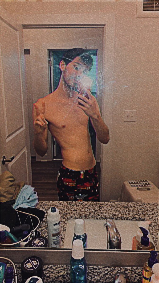 Danny_Bro23's tweet photo. Happy Fall 🍁 https://t.co/TYa2nk6Wnc