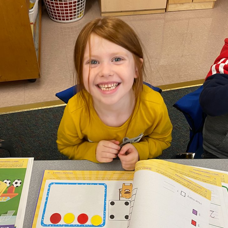 MrsDanaEE's tweet photo. We had great thinking in math today! These kinders learned how to use a new math tool - red and yellow chips! We used our chips to show the number 4 different ways! #ourmathtoolbox #mathmindsatwork https://t.co/9v8w3PSjoT