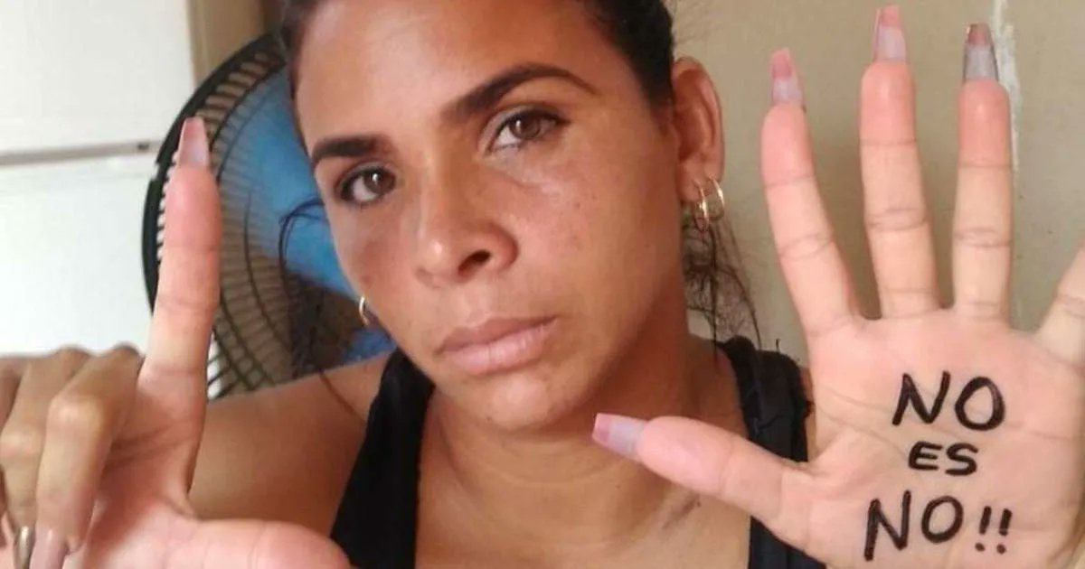 CiberCuba's tweet photo. Mantienen desnuda en prisión a la opositora Lizandra Góngora por negarse a usar el uniforme

Leer más: https://t.co/jRPqzMGBnG #Cuba #CiberCuba https://t.co/d1hJj0yz1f