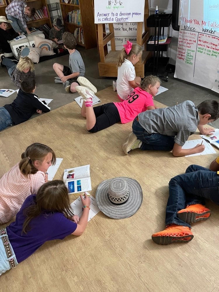 BeebeElementary's tweet photo. Today in Mrs. Tallie’s class, students worked hard to identify main ideas and give key details to their new book: Shark Attack!
Students are loving this module and understanding how scientists explore sea creatures!
#2Groovy #bbelem https://t.co/2yFutuQWDW
