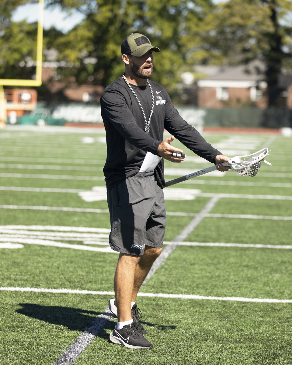 CoachZolchonock's tweet photo. Offensive Coordinator Attire

vs 

Defensive Coordinator Attire https://t.co/bYZKeiD8lW
