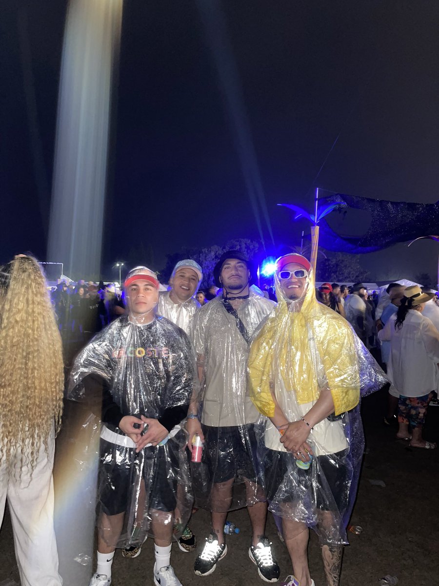 Tylermohi_'s tweet photo. It made it out fully charged. https://t.co/N274YbTh69