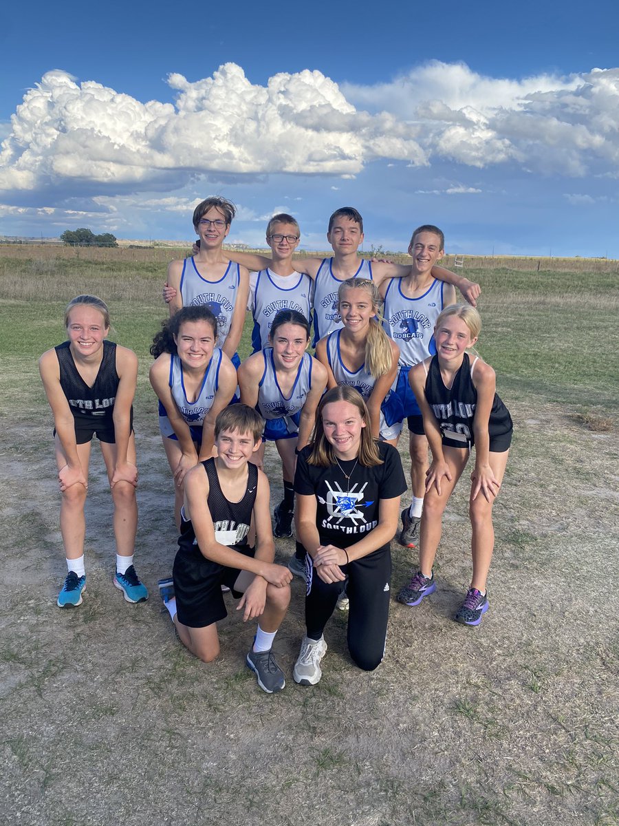 SLBcrosscountry's tweet photo. We had a great day today at the MNAC cross country meet
High School:
Logan Recoy 1st
Ella Cool 2nd
Ivy Tullis 3rd
Girls MNAC Champs 
Boys MNAC Runner Up

Junior High:
Jade Bierman 1st 
Rae Halger 5th 
Walter Bierman 5th

@CPSTogether @ArnoldSchools https://t.co/28ob0FGTrv