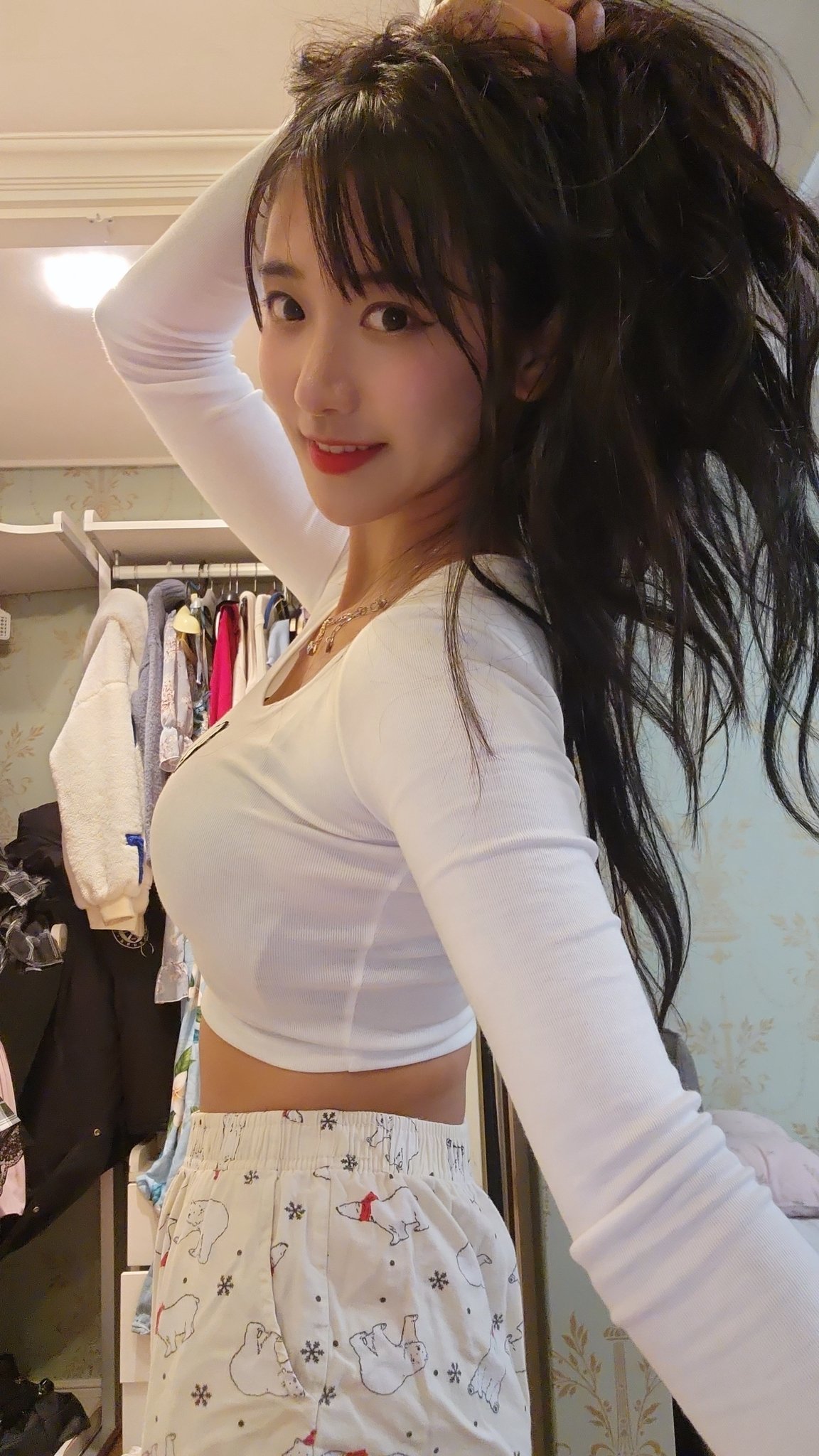 Jinnytty on Twitter: "My hair gets so messy https://t.co/HY9sJeGRxX