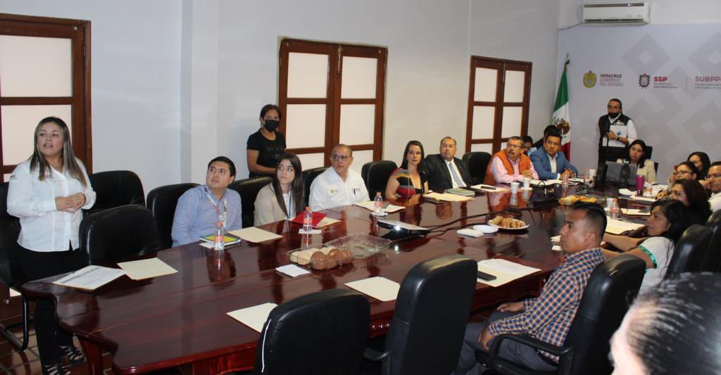 SP_Veracruz's tweet photo. Este día de manera presencial y virtual se llevó a cabo la 1ra Sesión Ordinaria 2022 de la Comisión Intersecretarial del Sistema Penitenciario de Veracruz, con el fin de coadyuvar acciones en beneficio de las personas privadas de la libertad (PPL). https://t.co/O3uJFJQvJE