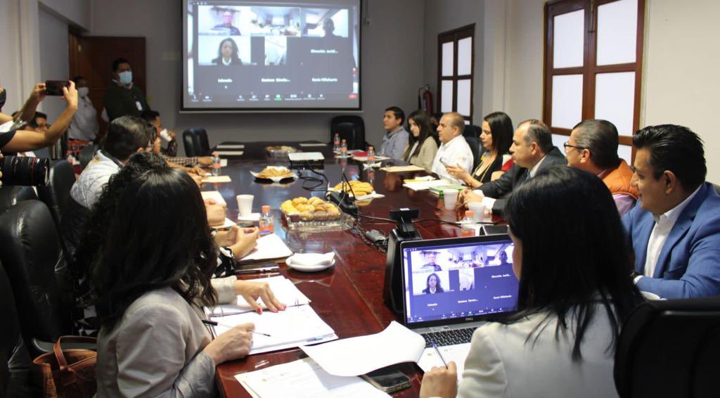 SP_Veracruz's tweet photo. Este día de manera presencial y virtual se llevó a cabo la 1ra Sesión Ordinaria 2022 de la Comisión Intersecretarial del Sistema Penitenciario de Veracruz, con el fin de coadyuvar acciones en beneficio de las personas privadas de la libertad (PPL). https://t.co/O3uJFJQvJE