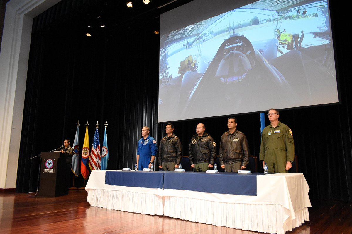 EsdegCol's tweet photo. La Escuela de Postgrados de la @Fuerzaaereacol realizó la Jornada Académica Espacial con el fin de promover la cultura espacial en el país por medio de la integración del Estado, la industria y la academia que permitan consolidar el Poder Espacial en Colombia 🇨🇴🚀
#Epfac https://t.co/M8K7277NNN