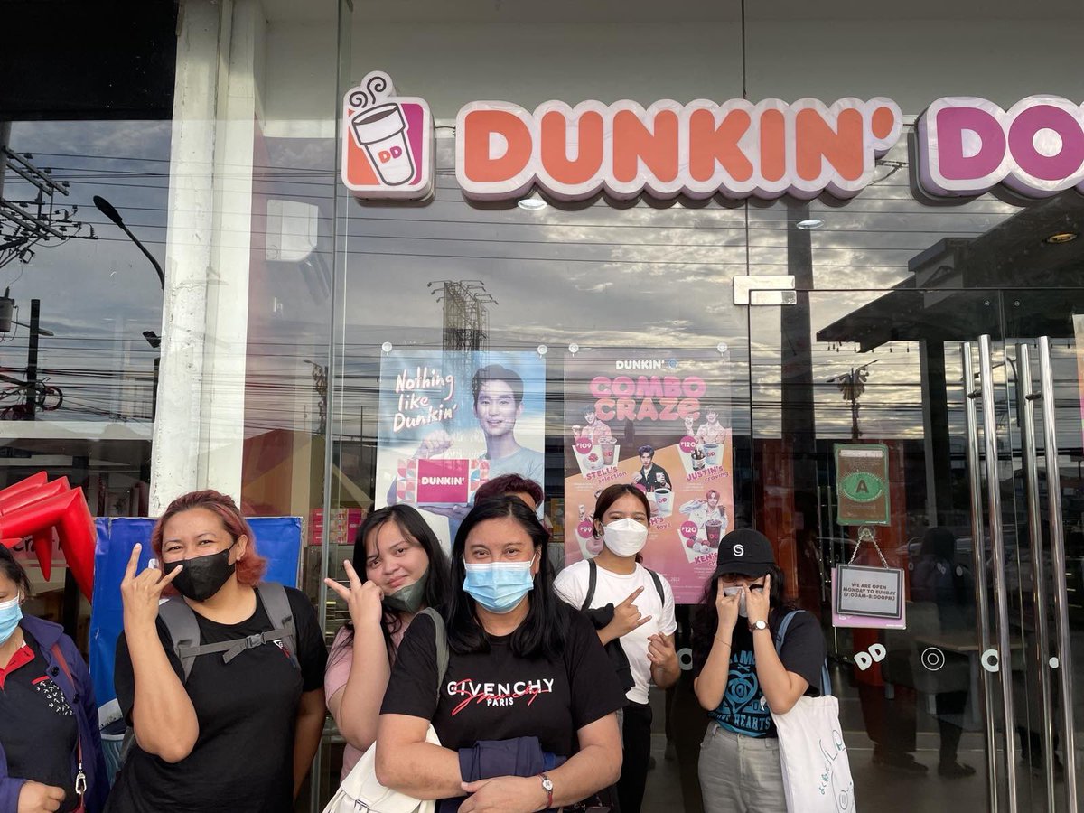 dunkinph's tweet photo. Team early risers and excited to secure #WYATTourClark tickets! 🤘#DunkinPHxSB19 https://t.co/j93RzlOYEy