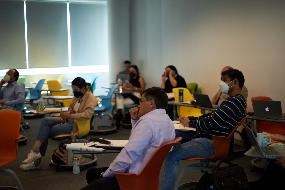 TECcampusPUE's tweet photo. “Taller Integrado sobre Métodos de Investigación y Publicación”, sus objetivos fueron:Preparar a los profesores 👨🏻🏫👩🏻🏫para implementar un proyecto de investigación y tener oportunidades de ser publicados. Si eres #ProfesorTEC y estás interesado, manda correo a: julian.torres@tec.mx https://t.co/6AHwCatokm