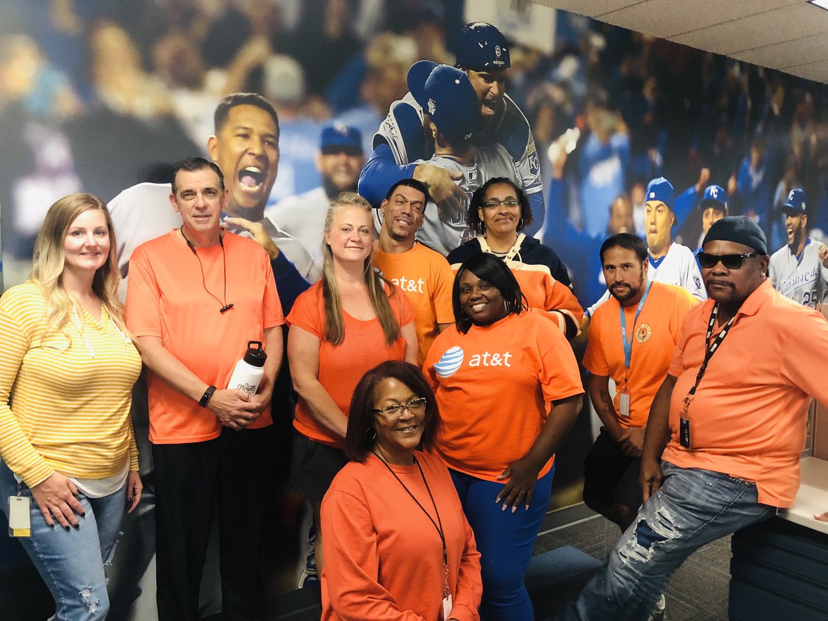 KCShowMeCulture's tweet photo. Orange you glad to Serve Customers First. 

@TeamPastrano @GarciaBeProud #LifeAtATT #SCFW2022 #GarciaCulture https://t.co/nqOGcj1zYY
