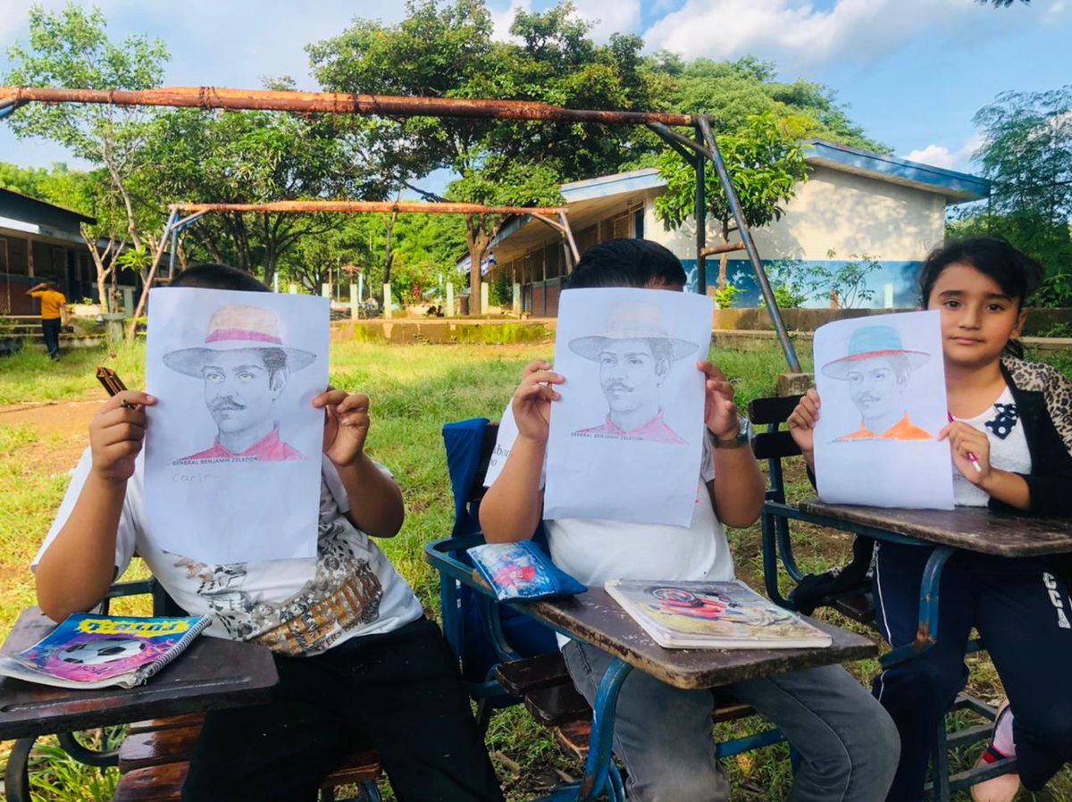 DiriambaD2's tweet photo. #Nicaragua
#2022PuebloVictorioso #Distrito2ConDaniel2022 “CON LOS COLORES PRATRIOS PINTAMOS A NUESTRO GENERAL “ esta actividad se realizó en el marco de la conmemoración del natalicio y transito a la inmortalidad del general Benjamin Zeledon❤️🖤 https://t.co/eNoldj2Nge