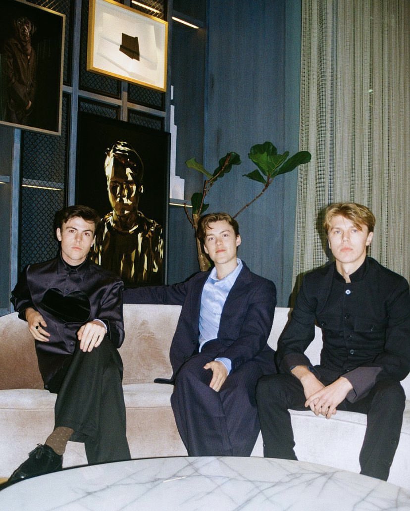 squadnewhope's tweet photo. o @NewHopeClub está completando 7 anos de banda hj!!🎉

a adm é mto grata por esses meninos já q foi por meio deles q eu conheci pessoas incríveis e q se tornaram mto importantes pra mim

feliz 7 anos nhc e q venha mto mais anos e músicas!! https://t.co/5lBp26uWHC