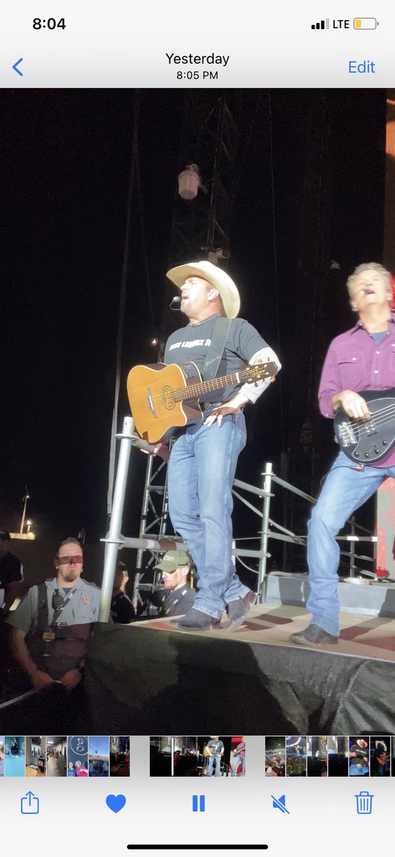 mrswkinder's tweet photo. Oh. My. Garth. These two wild kindergarten teachers took your advice from last week’s #insidestudioG and we “stubbed ourselves” for front row!! 🤣 I’ve been trying since LR in 2014 to get this moment back! Thank you for a night we will NEVER FORGET! @ThatSamOlson #askgarth https://t.co/sPDLWJhdZy