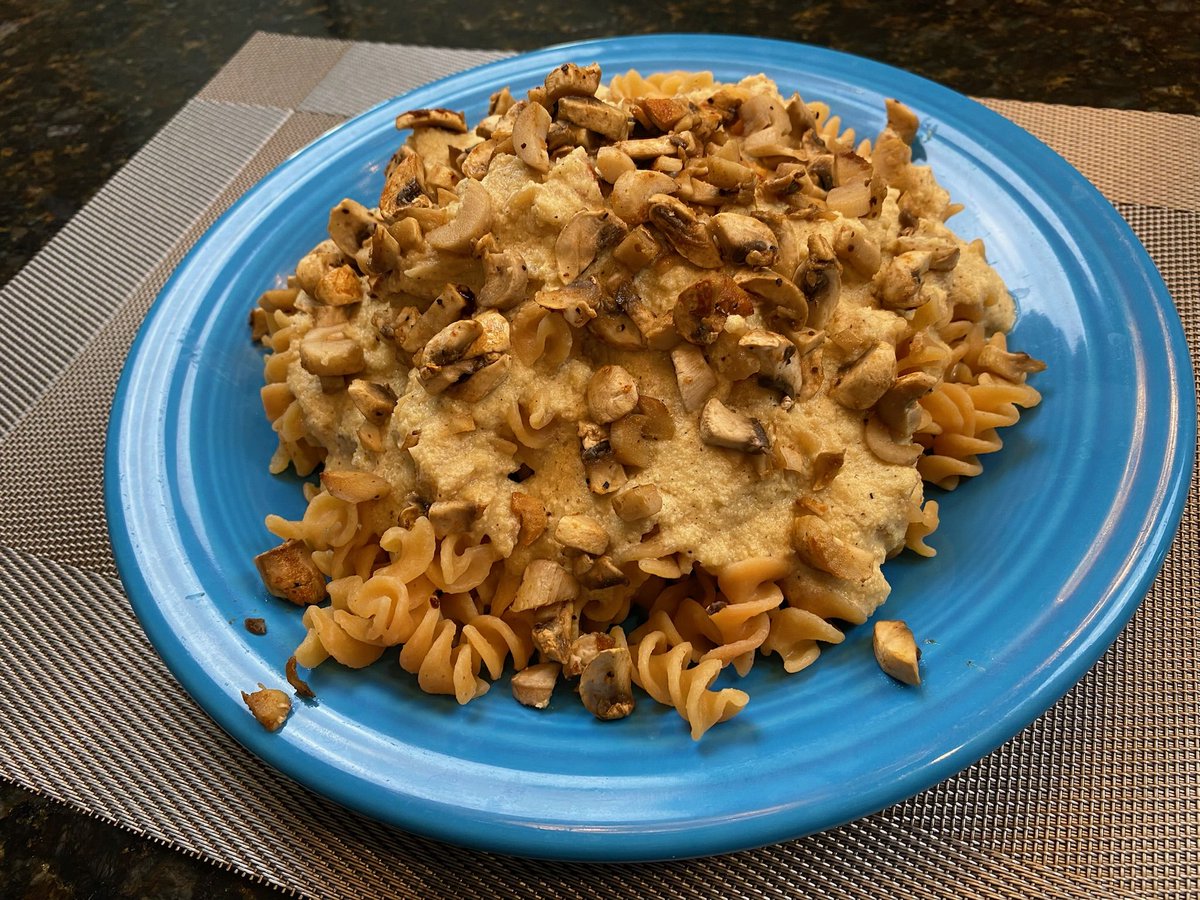 StunkyStinky's tweet photo. Alfredo Pasta with Shrooms 🤤
#AlfredoPasta #pasta #Foodie #foodlover #FoodForThought https://t.co/j1ferLKZYx