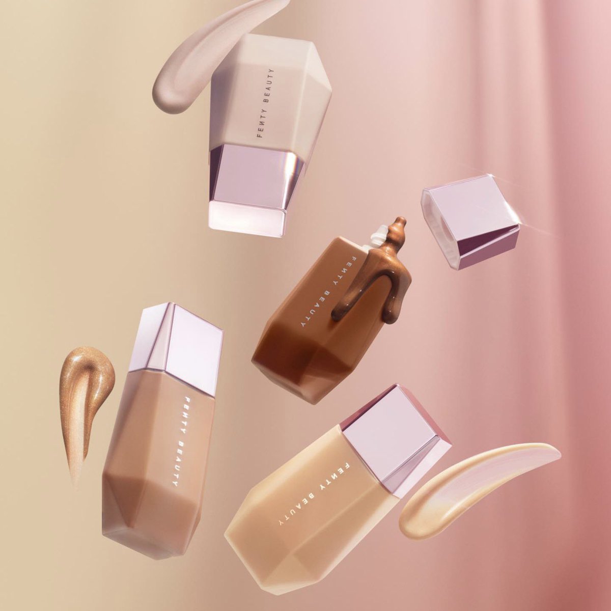 fentybeauty's tweet photo. Tap the 🔗 to learn more about our #EAZEDROPLIT, All-Over Glow Enhancer and to cop the radiance for yourself! ✨ https://t.co/dNVxfFoSG5 https://t.co/sljgRQpkN9