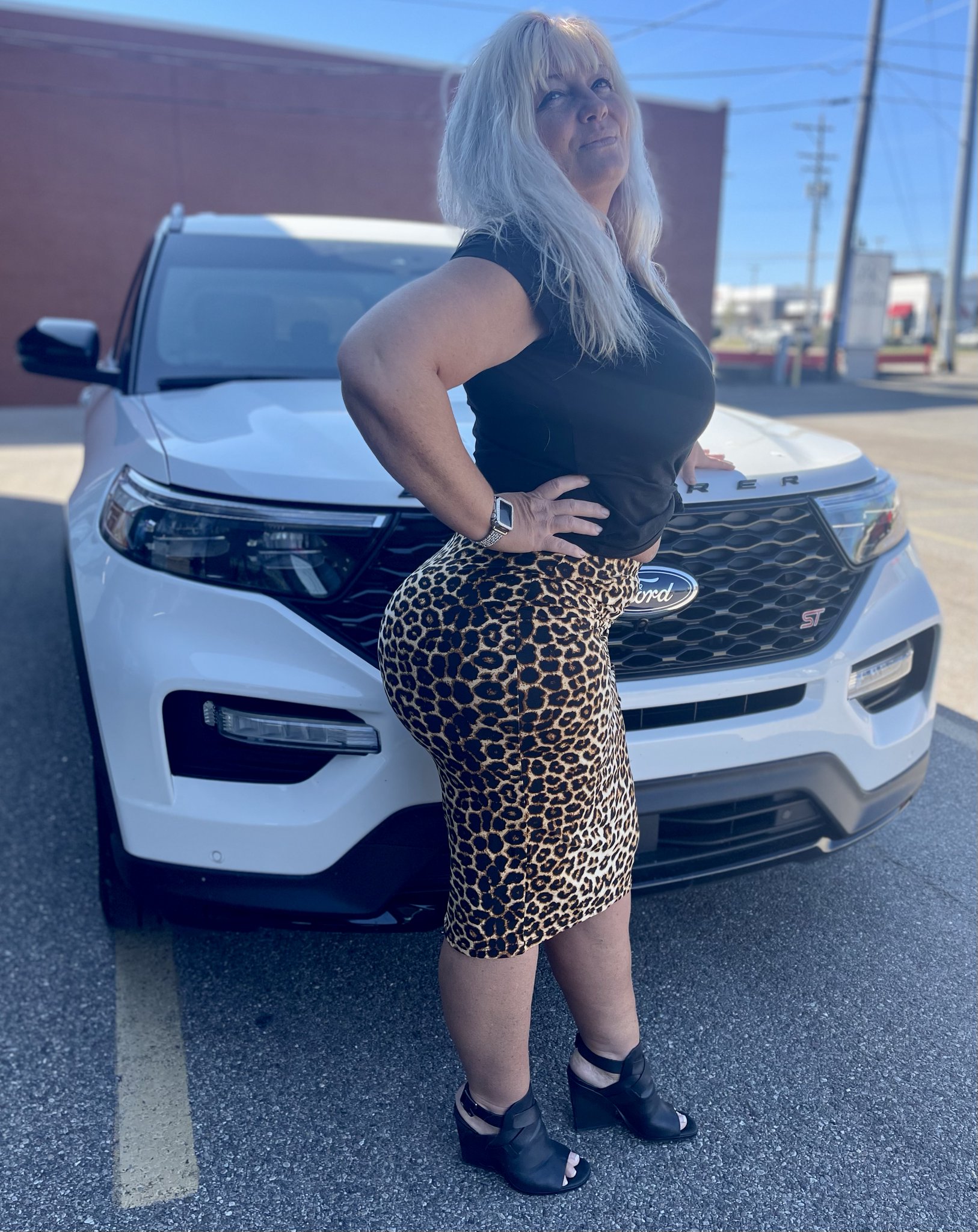 Gin Lustig on Twitter: "Feeling Sunday! #Ginlustig #Ford #WifeDesire #