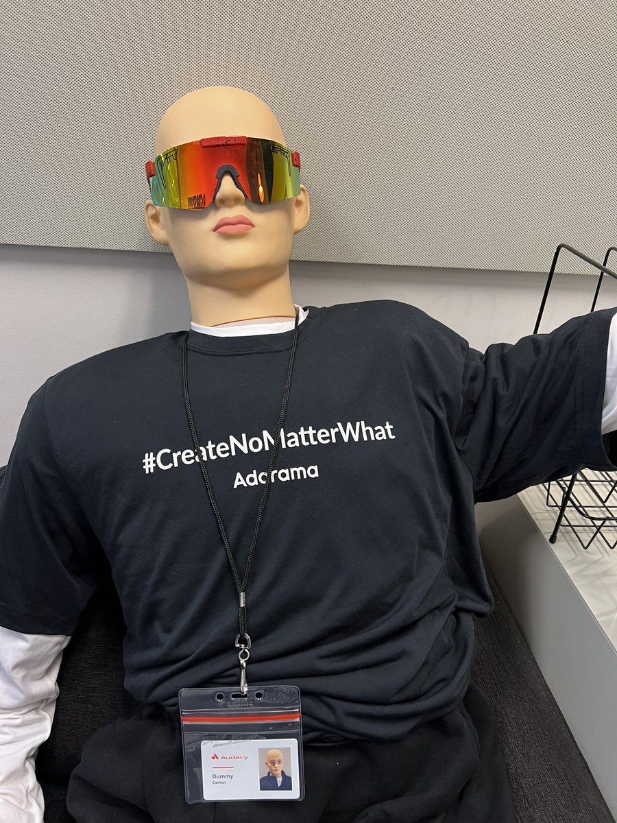 CartonDummyWFAN's tweet photo. The weather is bad but I’m Feelin’ good. 

#StillBanned but you can’t ban my positivity.

@adorama swag and 🔥 shades. https://t.co/Ze2yGaJTLR