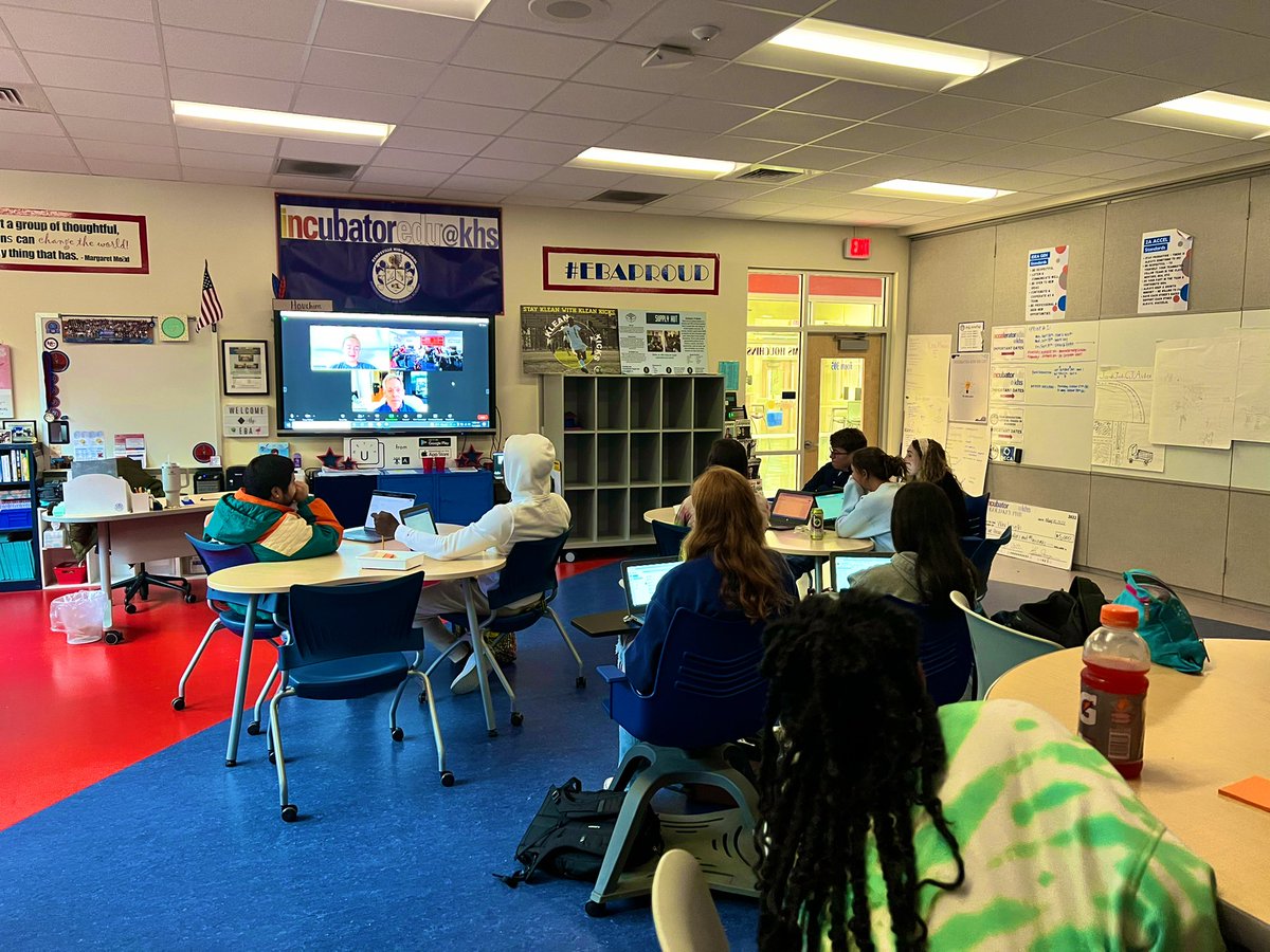 All of the <a href="/KempsAcademy/">𝕂𝕖𝕞𝕡𝕤𝔸𝕔𝕒𝕕𝕖𝕞𝕪</a> INC and ACCEL students were able to spend time learning from Mr. Chic Thompson, founder of <a href="/WagiLabs/">WagiLabs</a>, over the past week - he taught 75+ students about the power of brainstorming! We are so thankful for the time spent with him! 💡