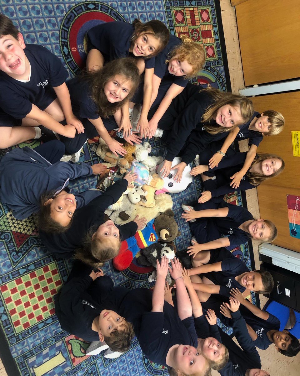 MercymountCDS's tweet image. “Good St. Francis, you loved all of God's creatures. Watch over our pets and keep our companions safe and healthy. Amen.” ~ St, Francis Day, October 4, 2022