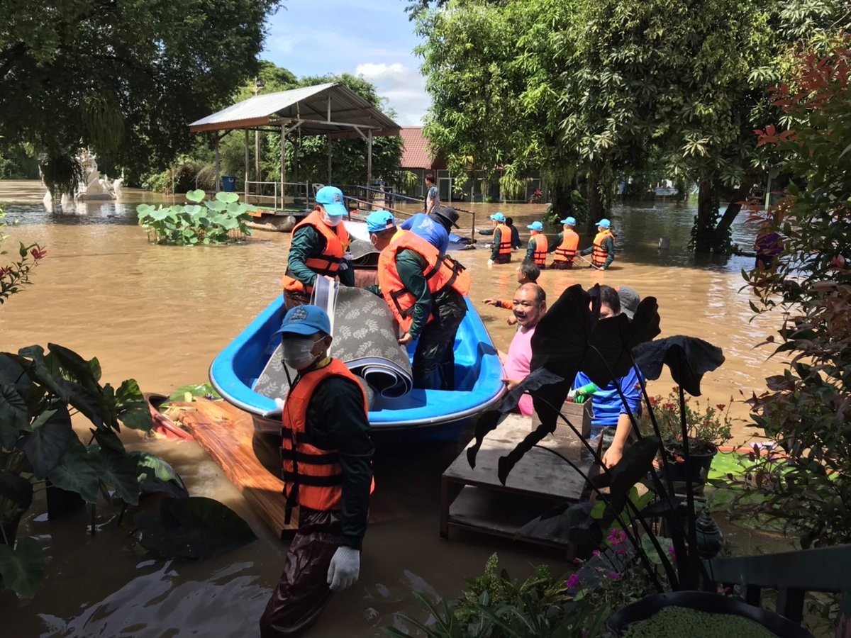 1st_Army_Area's tweet photo. " ��หารพระราชา ดูเเลประชา "

เมื่อวันที่ 4 ต.ค 65 
มทบ.18 #ช่วยเหลือประชาชน จากสถานการณ์น้ำท่วมริมแม่น้ำป่าสัก ในพื้นที่ ต.ต้นตาล, ต.พระยาทด และ ต.บ้านยาง อ.เสาไห้ จ.สระบุรี 
#กองทัพภาคที่1 https://t.co/yrECijfQMo