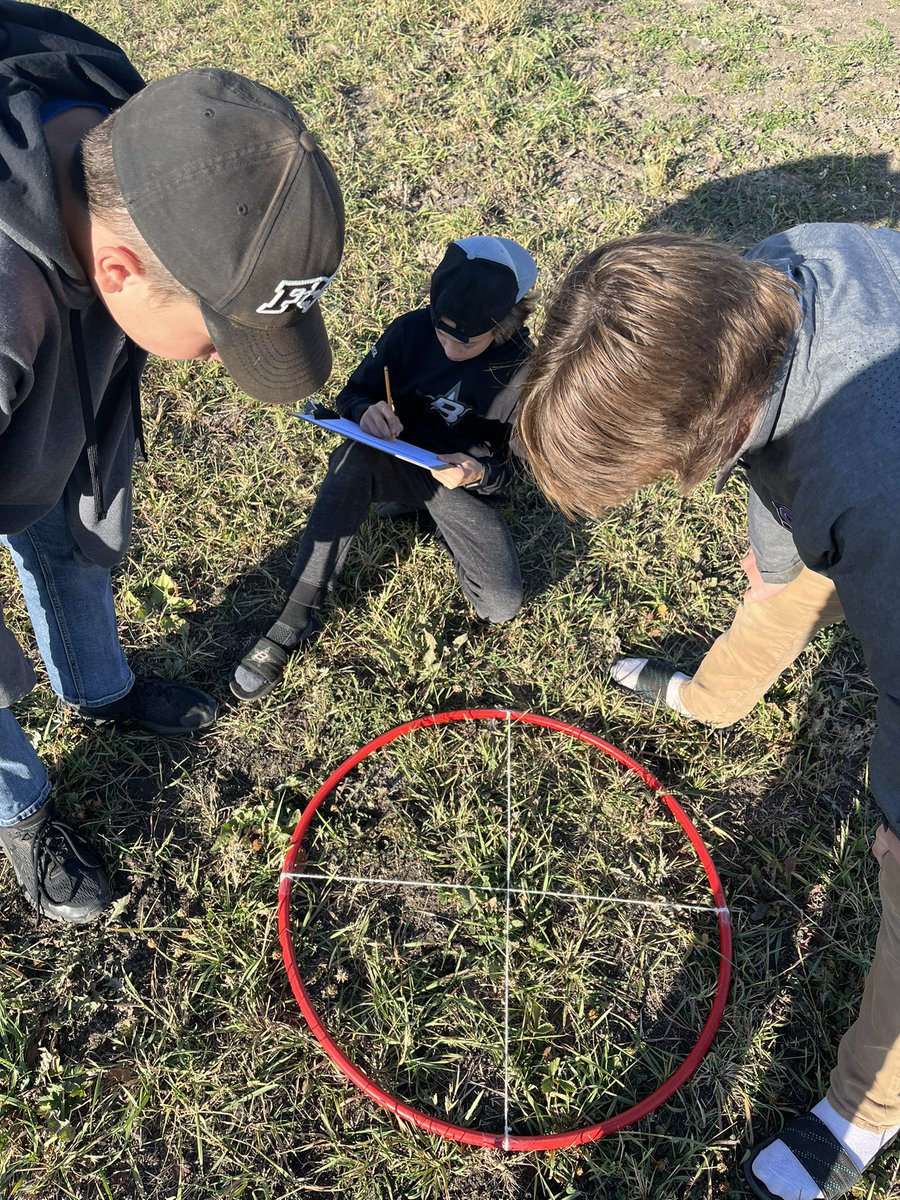 BrandonABrown's tweet photo. Today our #donsch Jr. Highs made some simple Quadrats and used them to collect data on the reclamation process of our backyard skating rink area. 46.5% covered in new growth.

Then we brainstormed methods to help improve the reclamation process for the future. 🌱👍🏼🌤 https://t.co/MOSYIirclm