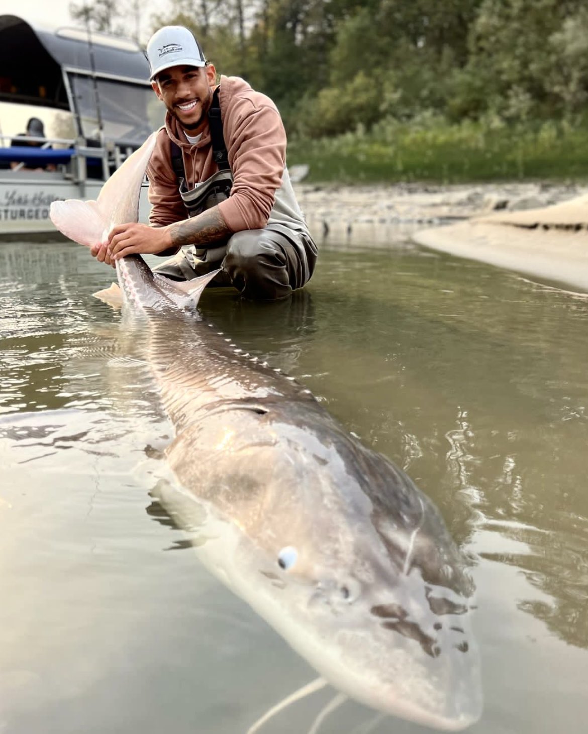 Edmonton Oilers on Twitter "Gone fishing. 🎣 https//t.co/303F8DL1FP" / Twitter