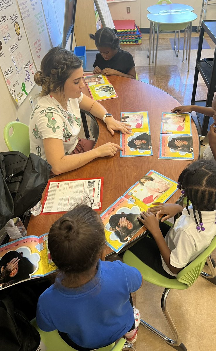 Awesome educational moments occurring in Mrs. Jones 1st Grade classroom @jhhines #TransformationWaco #NewTeacherCohort #LoveofReading <a href="/TransformWaco/">Transformation Waco</a>