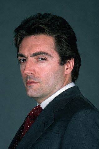 Happy birthday Armand Assante. My favorite film with Assante is American gangster. 