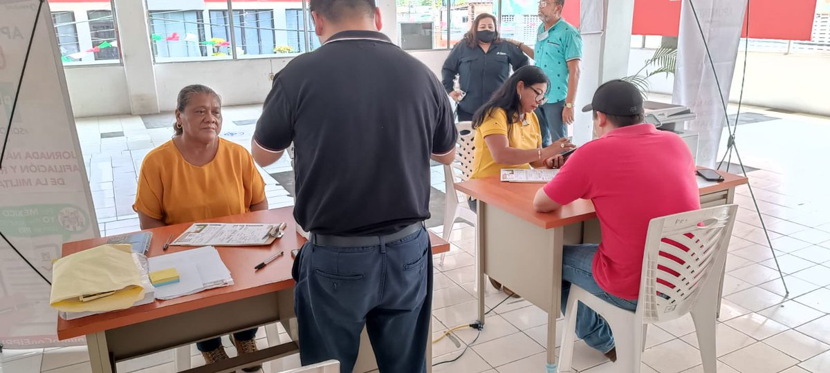 alejandroglez_m's tweet photo. Hoy iniciamos jornada de afiliación, refrendo y actualización de datos en el municipio de #Nanchital en el sur de #Veracruz, dando seguimiento a las actividades de la @CnarpPri #SeBuscanRevolucionarios https://t.co/HKXC7w0RMM