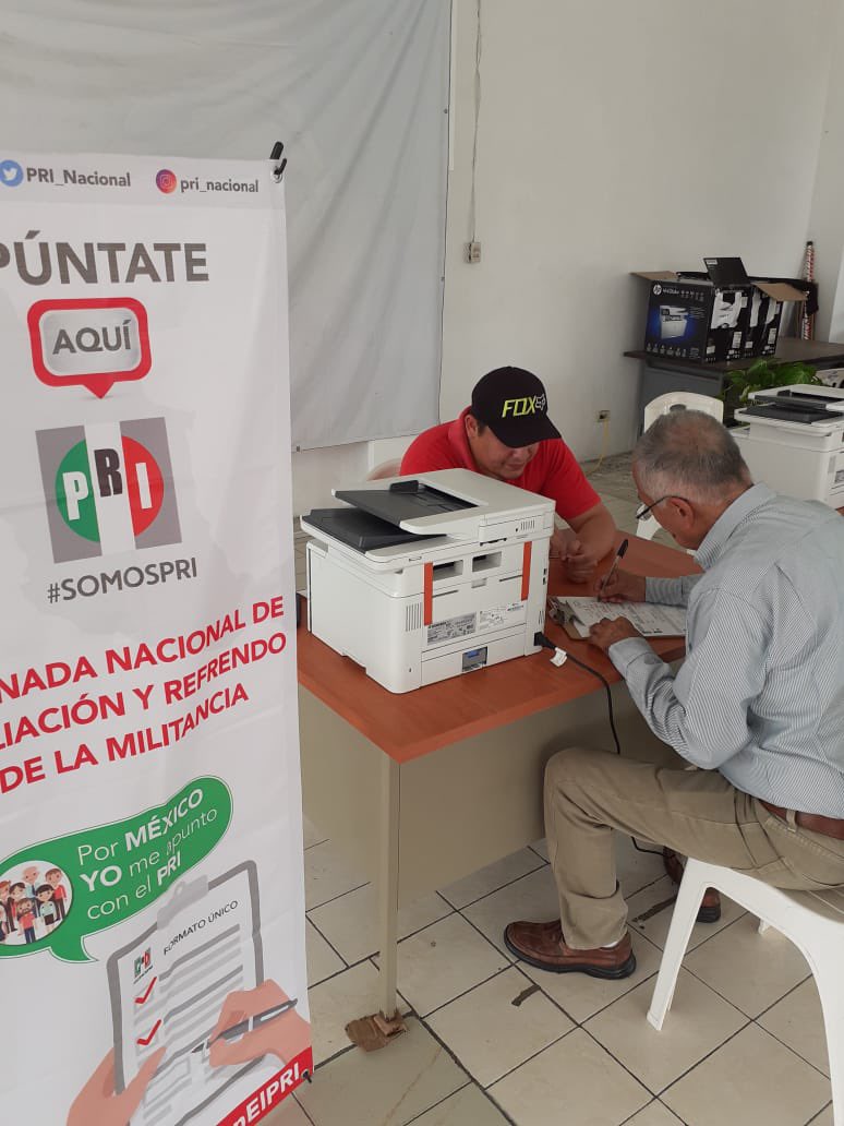 alejandroglez_m's tweet photo. Hoy iniciamos jornada de afiliación, refrendo y actualización de datos en el municipio de #Nanchital en el sur de #Veracruz, dando seguimiento a las actividades de la @CnarpPri #SeBuscanRevolucionarios https://t.co/HKXC7w0RMM