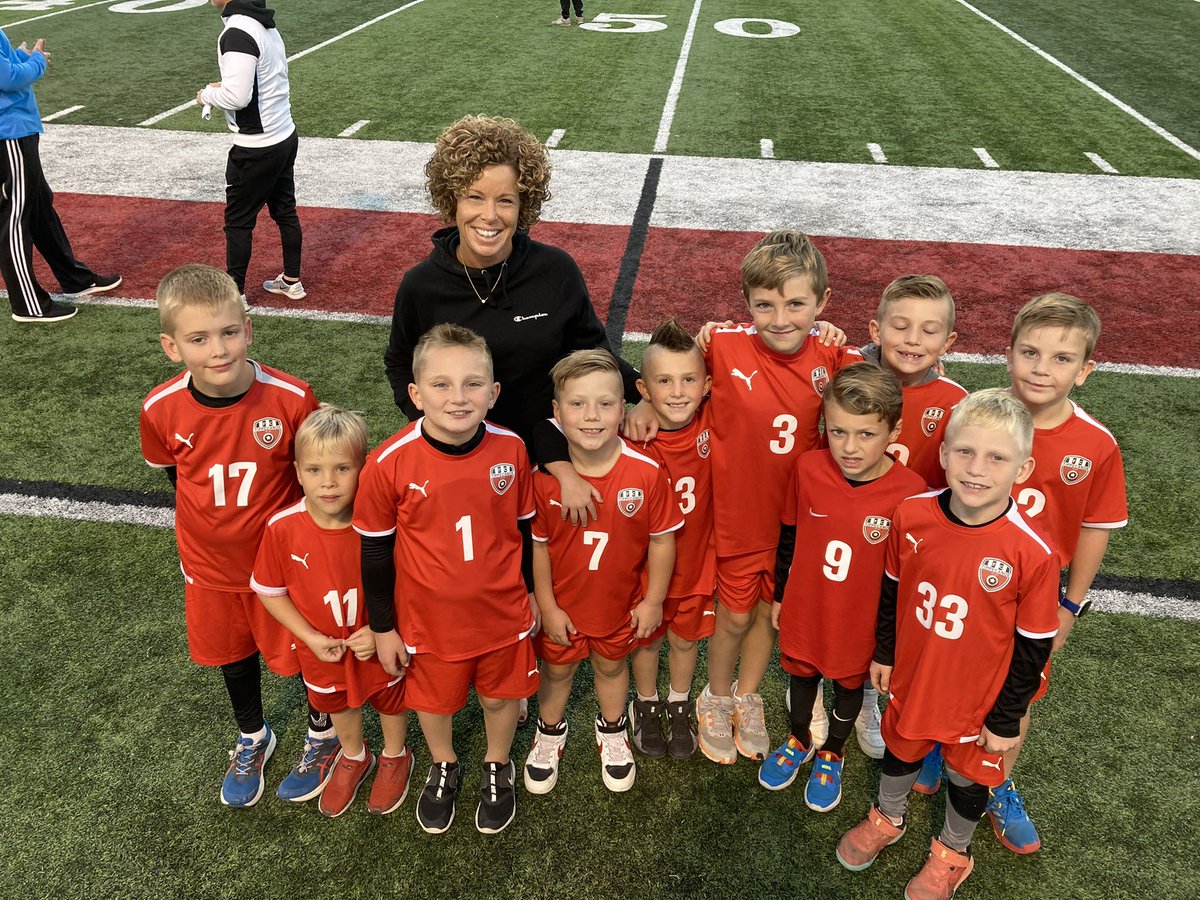 Broadway students supporting our Red Devils ⚽️