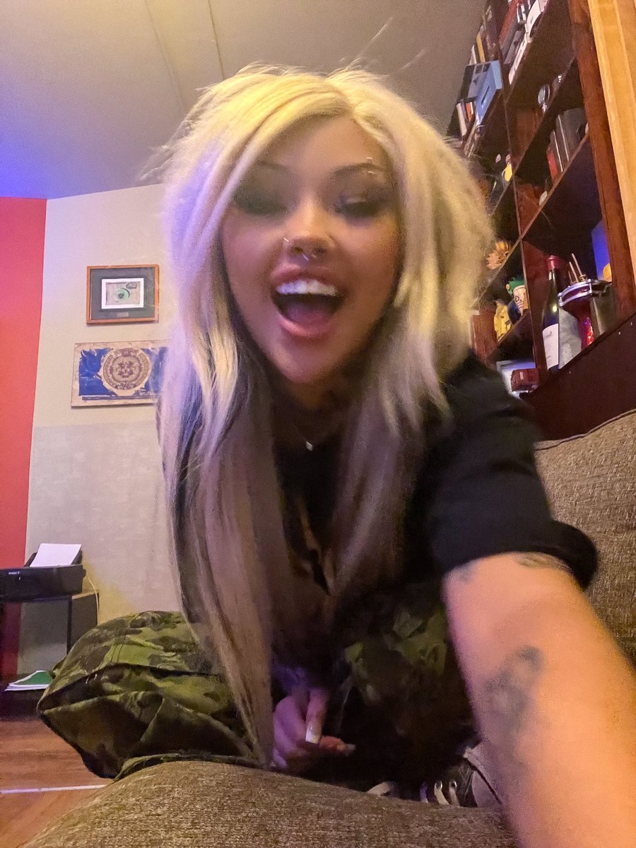 leximunroe's tweet photo. hehehehehehhehehe https://t.co/0flxkVRoLN