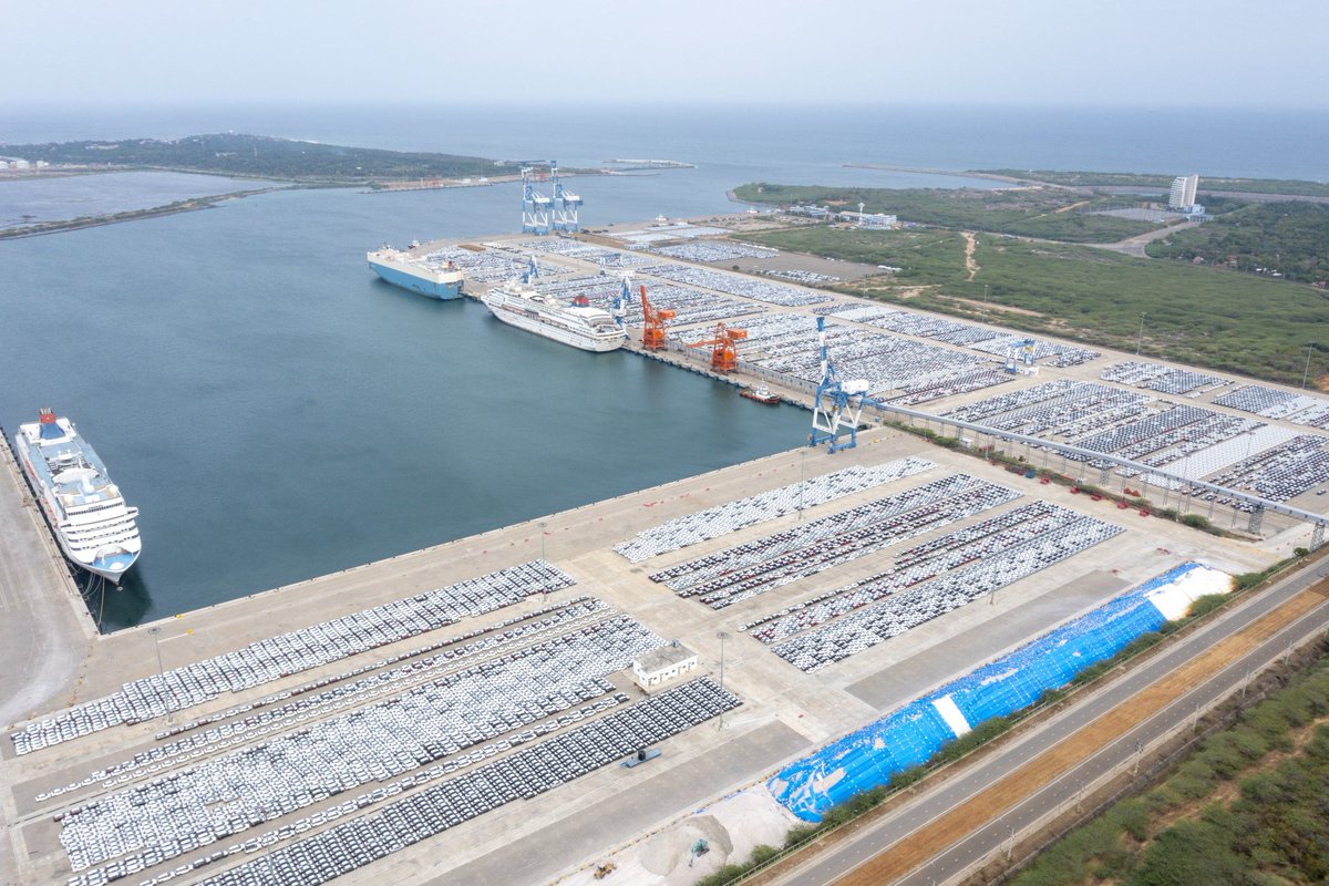 CenterHsk's tweet photo. Hambantota International Port, 4th October 2022 https://t.co/NRGj2gvtb4
