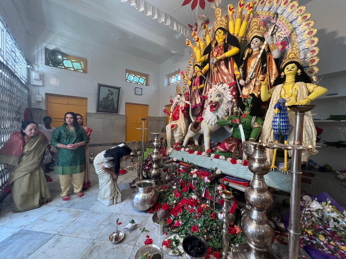 MahuaMoitra's tweet photo. Dashami puja at family puja in Mirzapur, Tangail https://t.co/5ABRNULptg