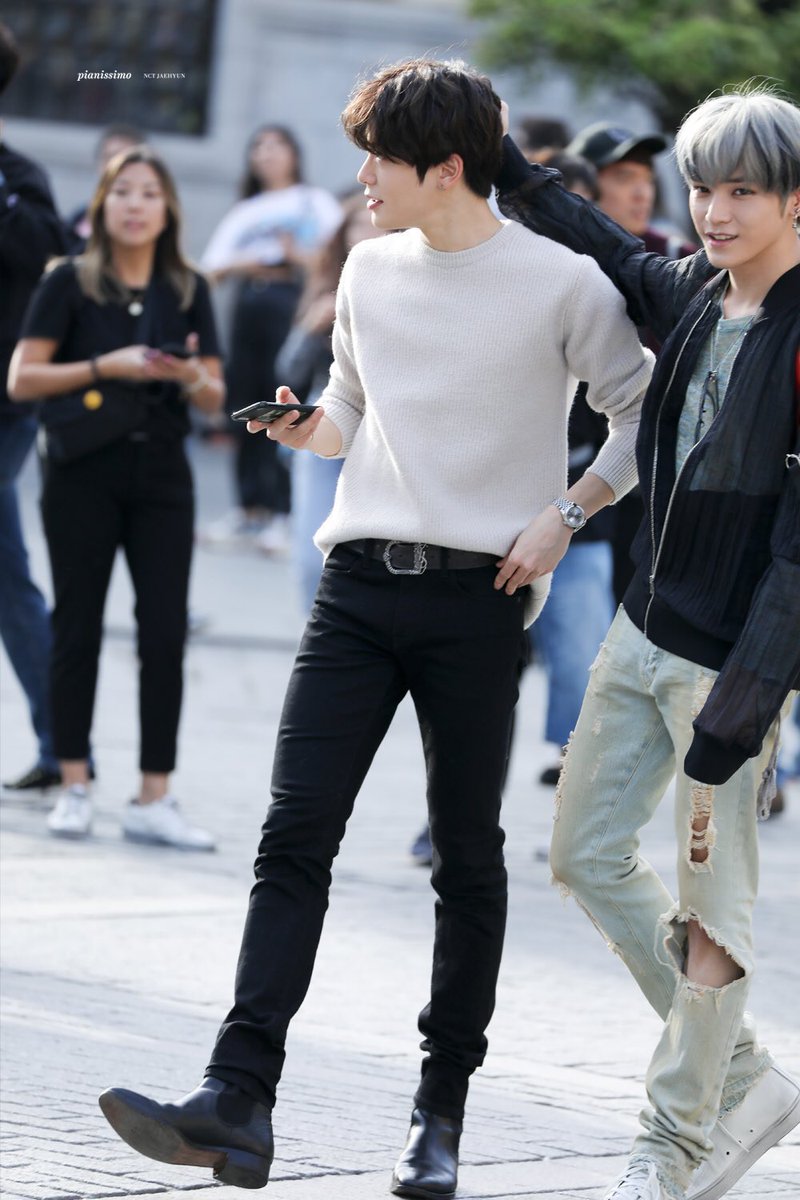 my_springjh's tweet photo. 정재현 해외만 가면 스키니 입음 https://t.co/S7vVYEY8bq