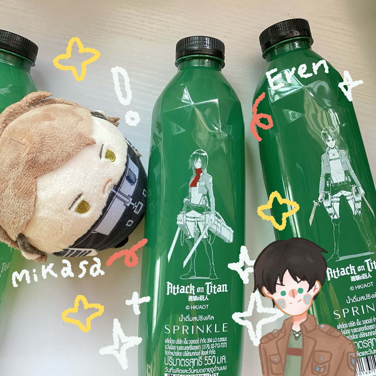 tkxhappyface's tweet photo. ทุกคนนมันแบบน่ารักนุบนิบมากก😭 Sprinkle x Attack on Titan คอลแลปกับเมะโปรดทั้งทีเหมาเลย4ขวด 4ลาย ขวดลายพิเศษมีขายที่7-11เท่านั้นน้าา ไปตามหาที่เซเว่นกานน 💟 https://t.co/e7gw7ZAnIE