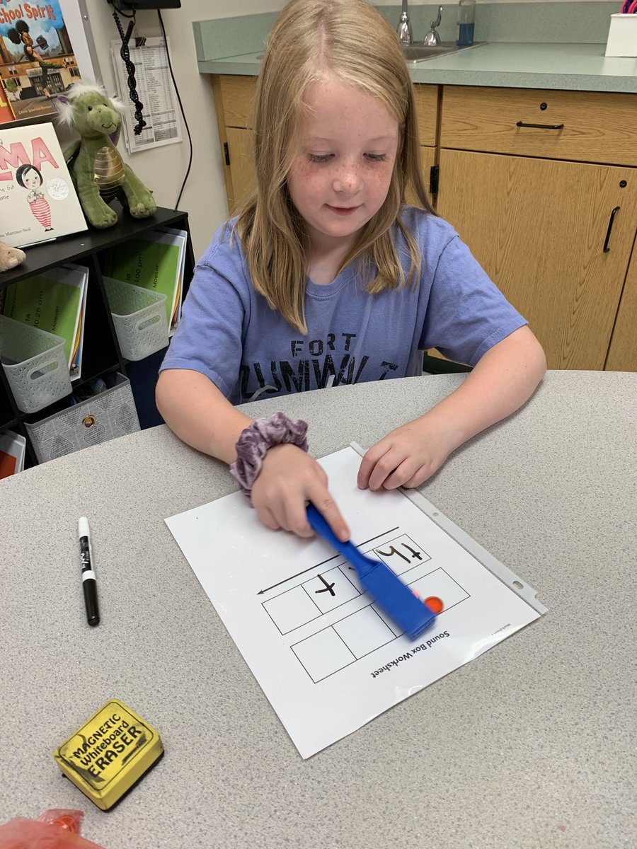 Tap it! Map it! Zap it! We listen to sounds in words &amp; write the sounds we hear. #wsdlearns <a href="/MarkWeakland/">Mark Weakland</a> <a href="/tools4reading/">Tools 4 Reading</a>