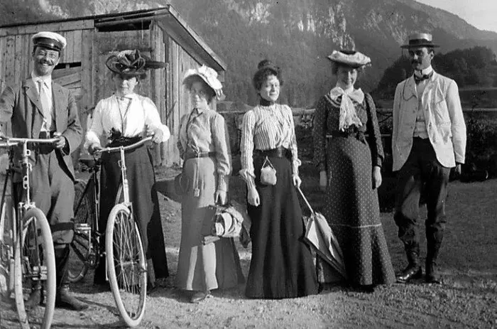 Happy voters! And yes you can still join them. Drop your envelope into a vote box at one of 65 Countdowns, 11 transport hubs, libraries, council service centres + 29 vote box pop-up locations BEFORE MIDDAY SATURDAY. Where to find them + other details:
aucklandcouncil.govt.nz/elections/info…