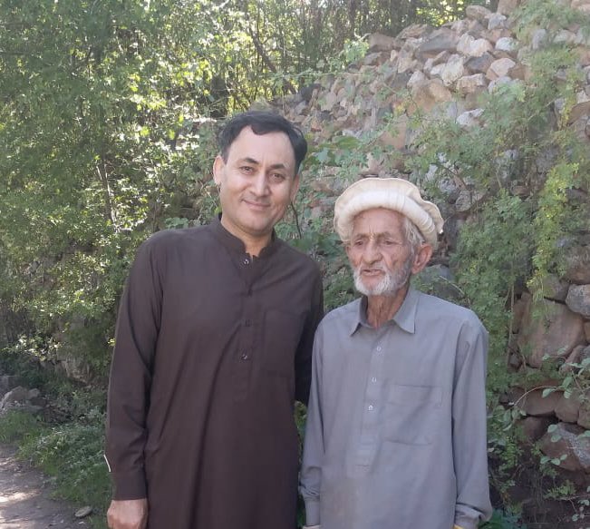Sir Afzal Ustad, today what I am is all because of you and many other teachers. You taught me not only how to write ABC but most importantly how to become a normal human being. Wish you happy, long and prosperous life sir. #WorldTeachersDay