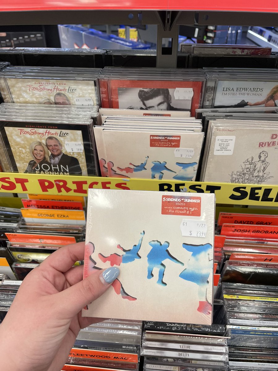 faIseillusions's tweet photo. i couldn’t not buy them obviously https://t.co/rVfP6l37pj