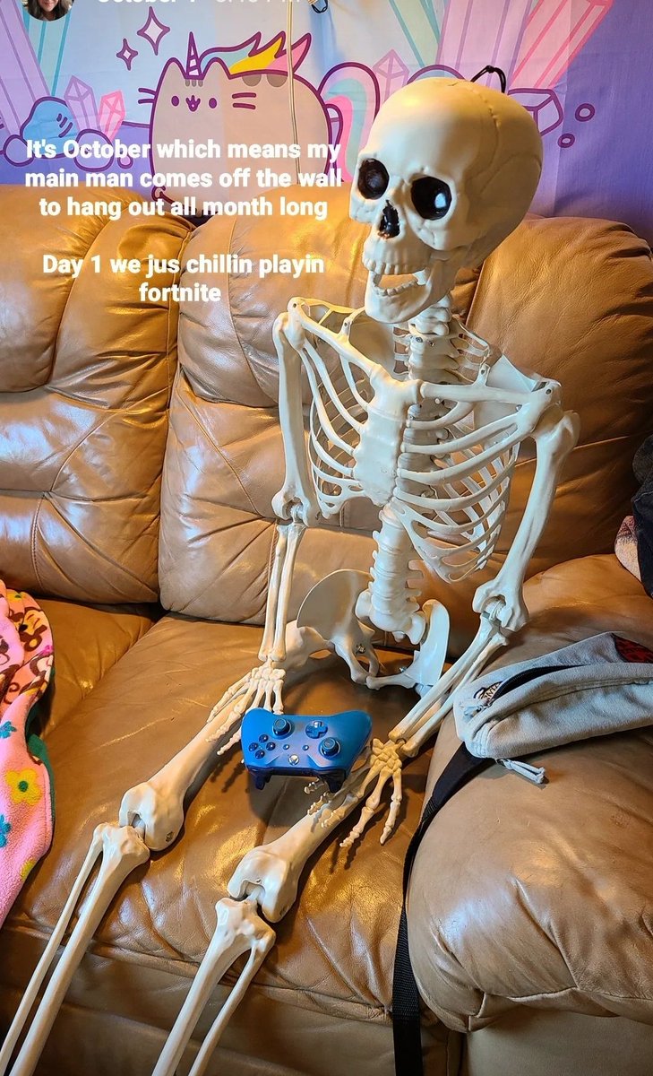 Izzy 🌸 🐝 tweet media