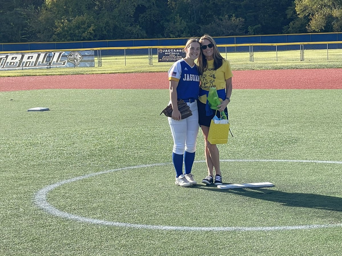 seckmansoftball's tweet photo. More photos from Staff Recognition Night! https://t.co/3YGKRq0a0b
