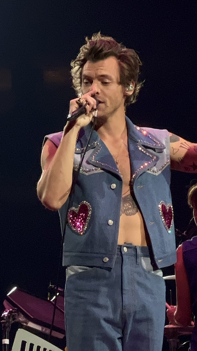 valeriaam_07's tweet photo. ✨Love on tour 2022 Night 6✨ #hslotaustin #LoveOnTour2022 #hslot2022 https://t.co/cJBT2w8YLs