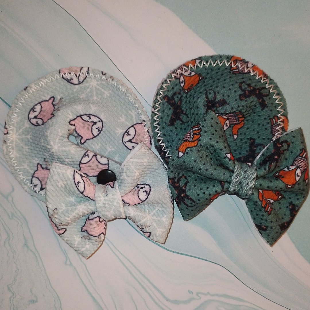 MVDesigns2's tweet photo. 😍🥰 Matching hairbows &amp; #tubiepads are now in my #etsyshop 💚💚 find them here: https://t.co/lFcx0gA3Yt
#GITwitter #feedingtube #specialneeds #gtubebaby #medicallycomplex #chd #chdwarrior #warrior #trach #trachawareness #EDS #disabled #medicalmystery #medicalmama #heartwarrior https://t.co/vCvey91Fwy