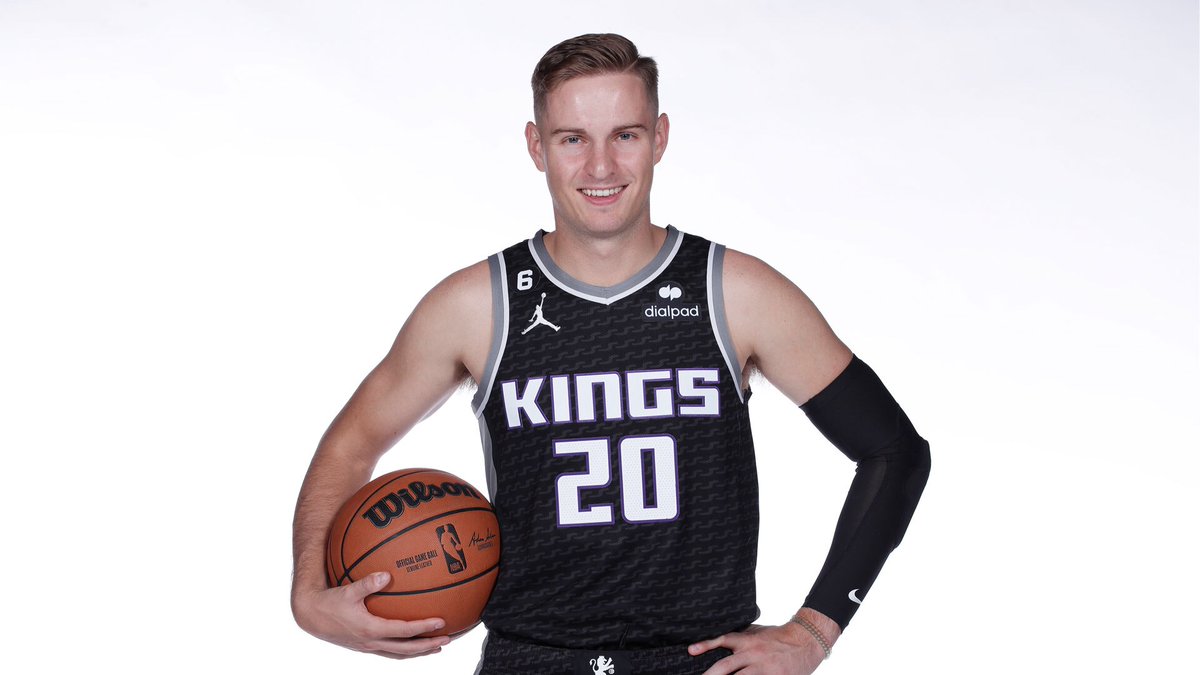 ✅ NBA Champion ✅ Mountain West Player of the Year ✅ 2x First-team All-Mountain West ✅ AP All-American (Honorable Mention) Get to know Kings guard @SMerrill05 👑 Read More ➡️ spr.ly/6019Mdpyx