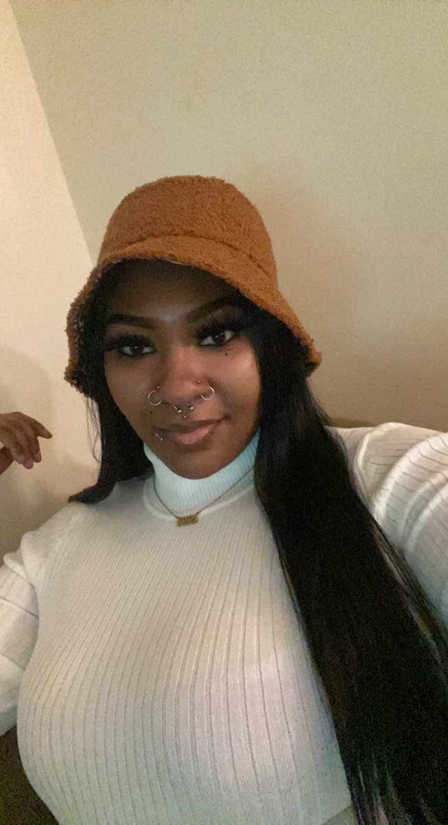 MsKellySweet's tweet photo. Favorite time of the year 🍂🤎 https://t.co/XWvKfHajKT